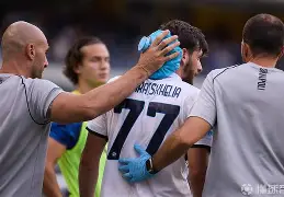 那不勒斯意甲击败卡利亚里克瓦拉茨赫利亚远射破门的简单介绍